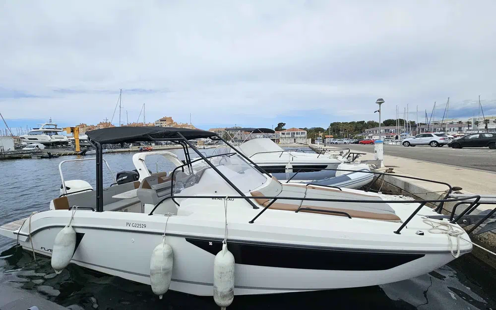 slider 0 Beneteau Flyer 8 SUNdeck
