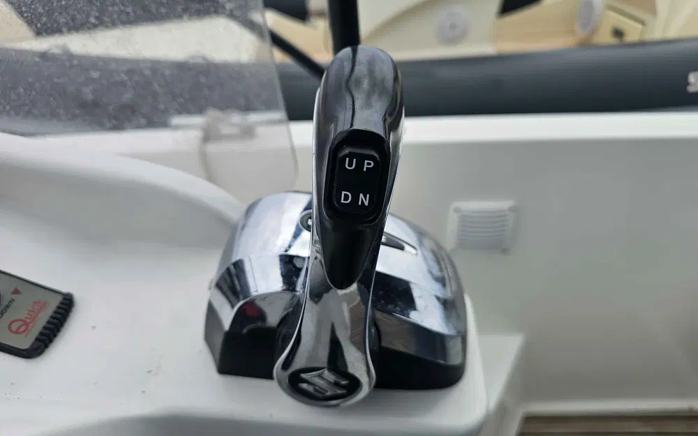 slider 9 Beneteau Flyer 8 SUNdeck