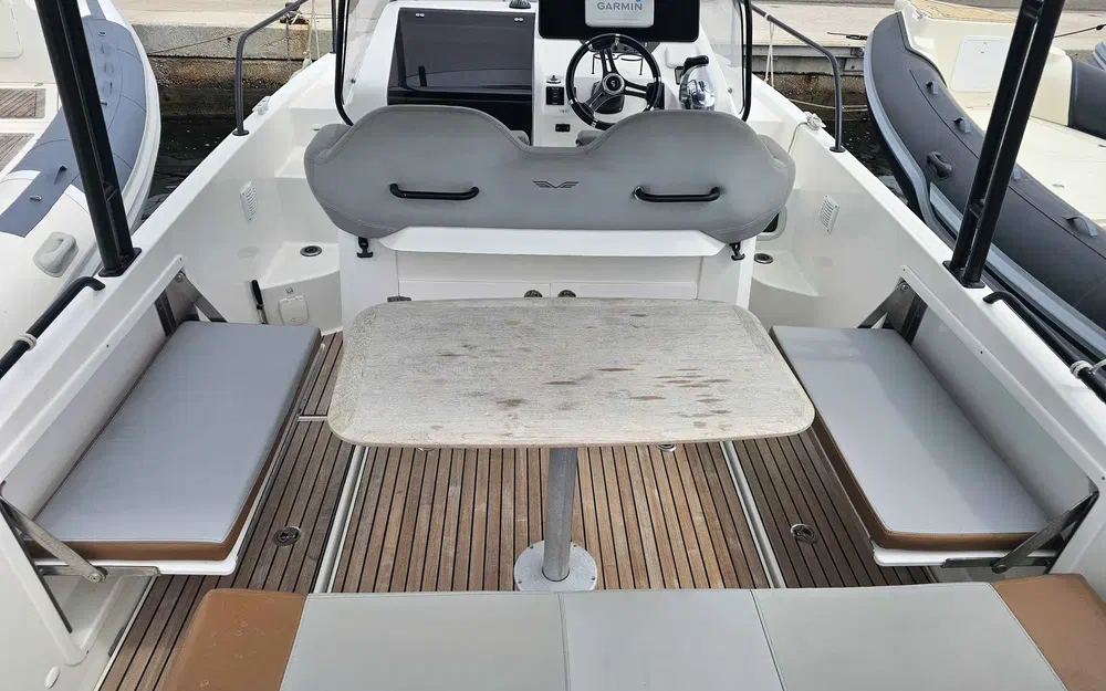 slider 5 Beneteau Flyer 8 SUNdeck
