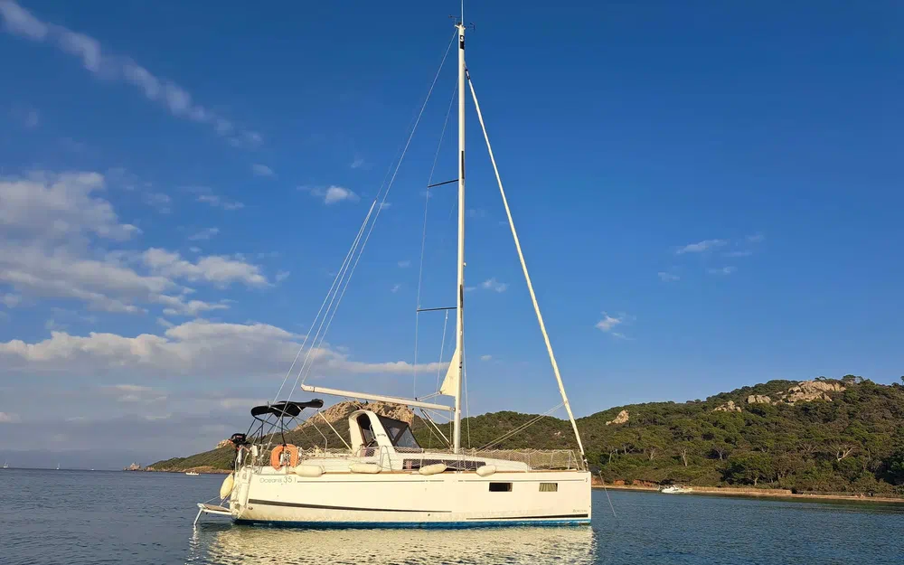 slider 0 Beneteau Oceanis 35.1