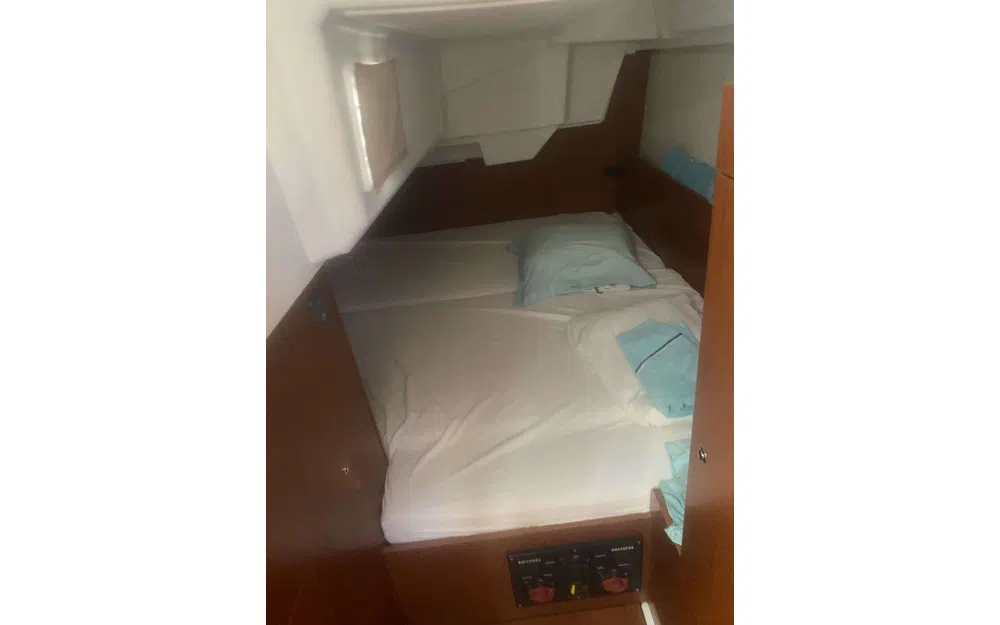 slider 11 Beneteau Oceanis 35.1