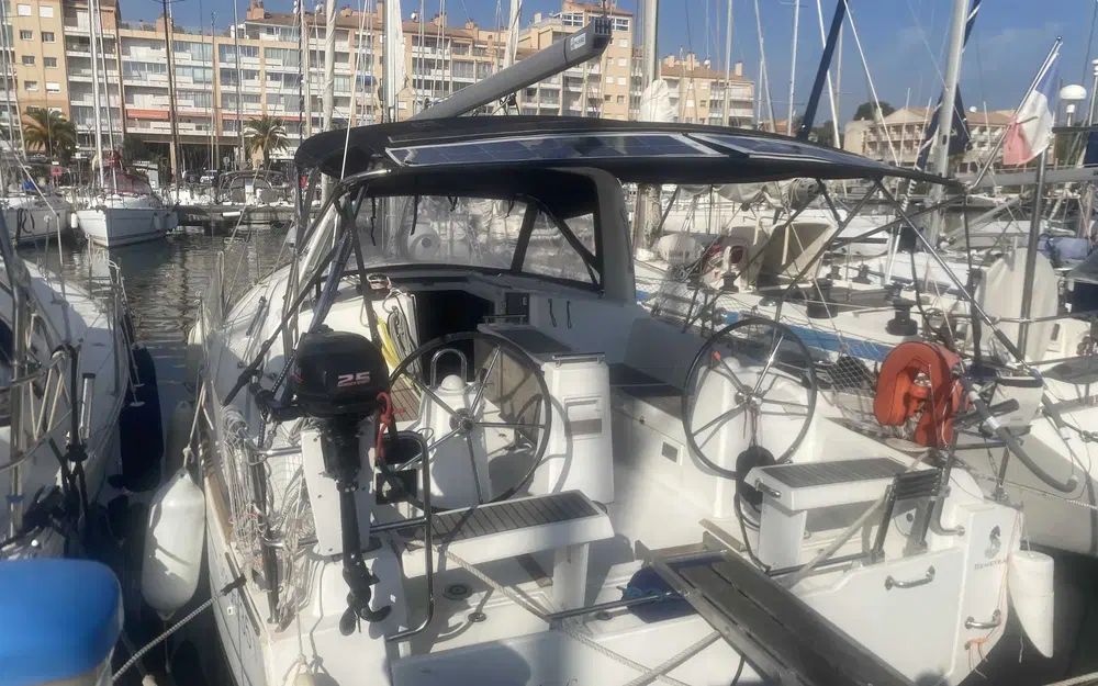 slider 3 Beneteau Oceanis 35.1