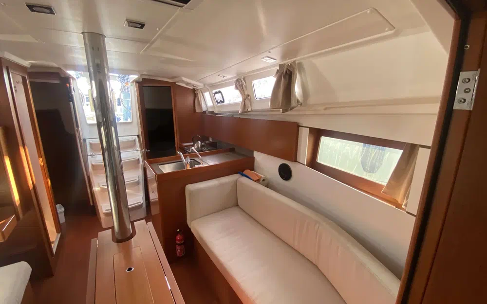 slider 5 Beneteau Oceanis 35.1