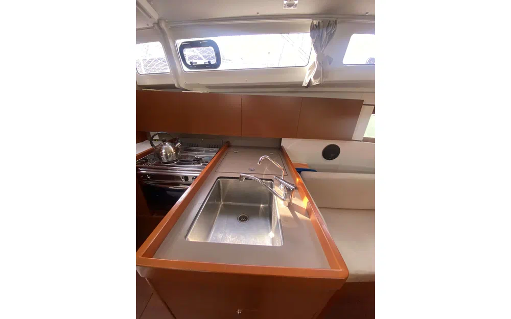 slider 6 Beneteau Oceanis 35.1