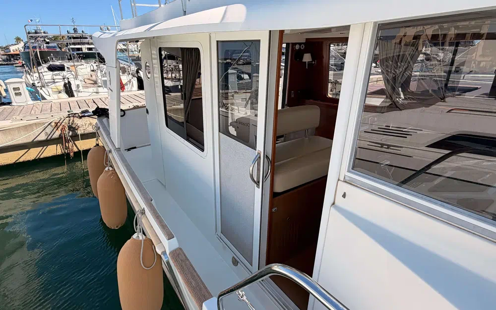 slider 2 Beneteau Swift Trawler 34