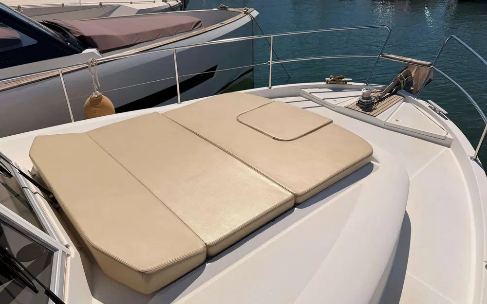 slider 4 Beneteau Swift Trawler 34