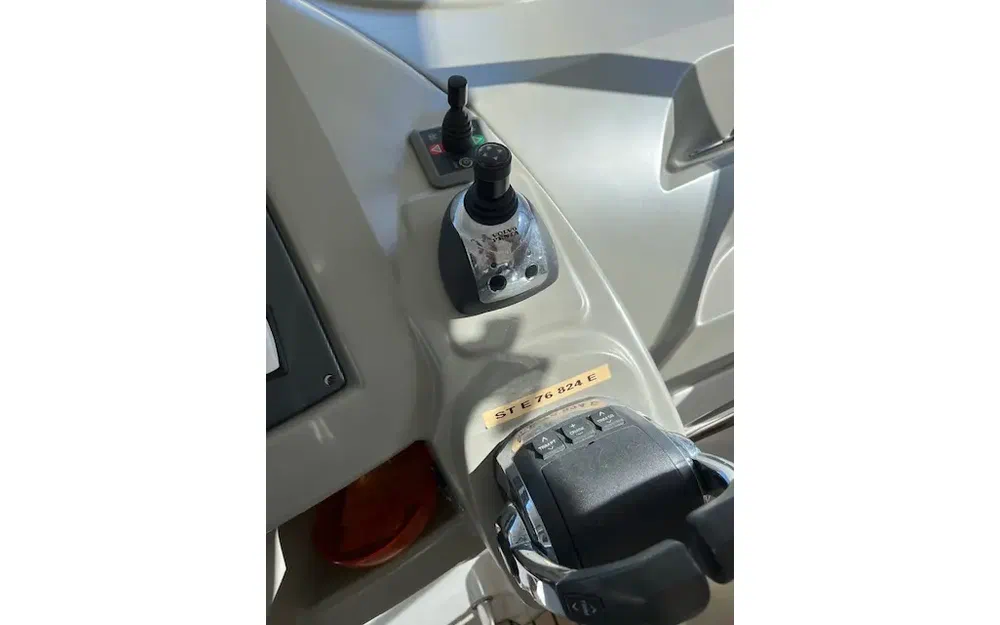 slider 9 Beneteau Gran Turismo 38