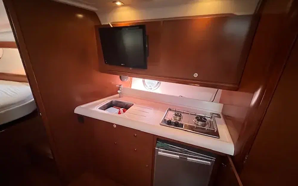 slider 13 Beneteau Gran Turismo 38