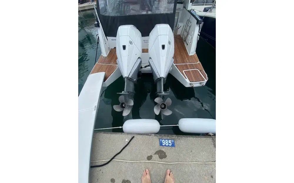 slider 16 Beneteau Gran Turismo 32
