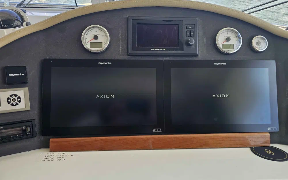 slider 9 Beneteau Swift Trawler 52