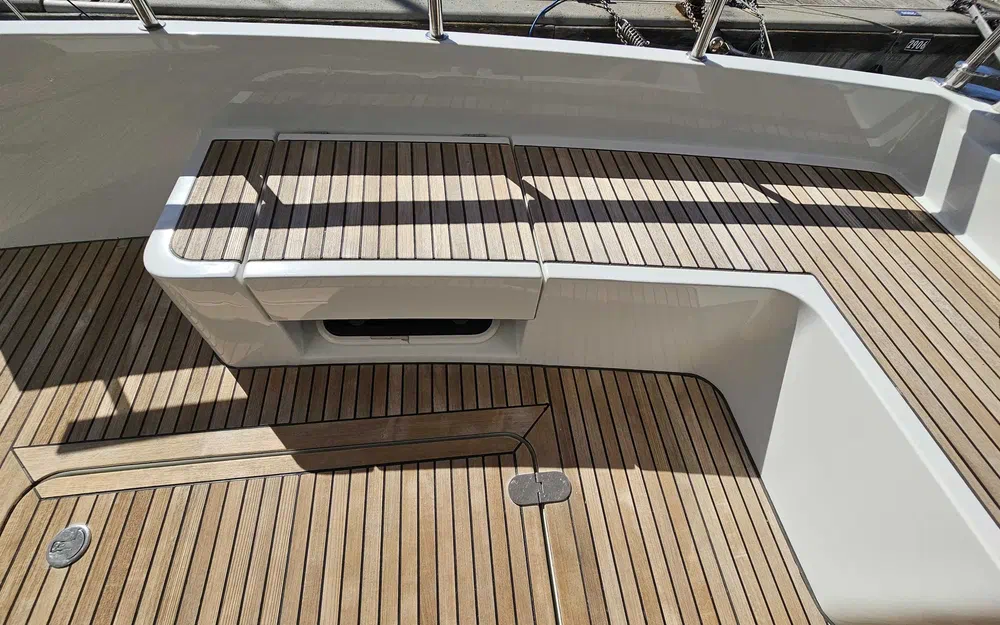 slider 3 Beneteau Swift Trawler 52