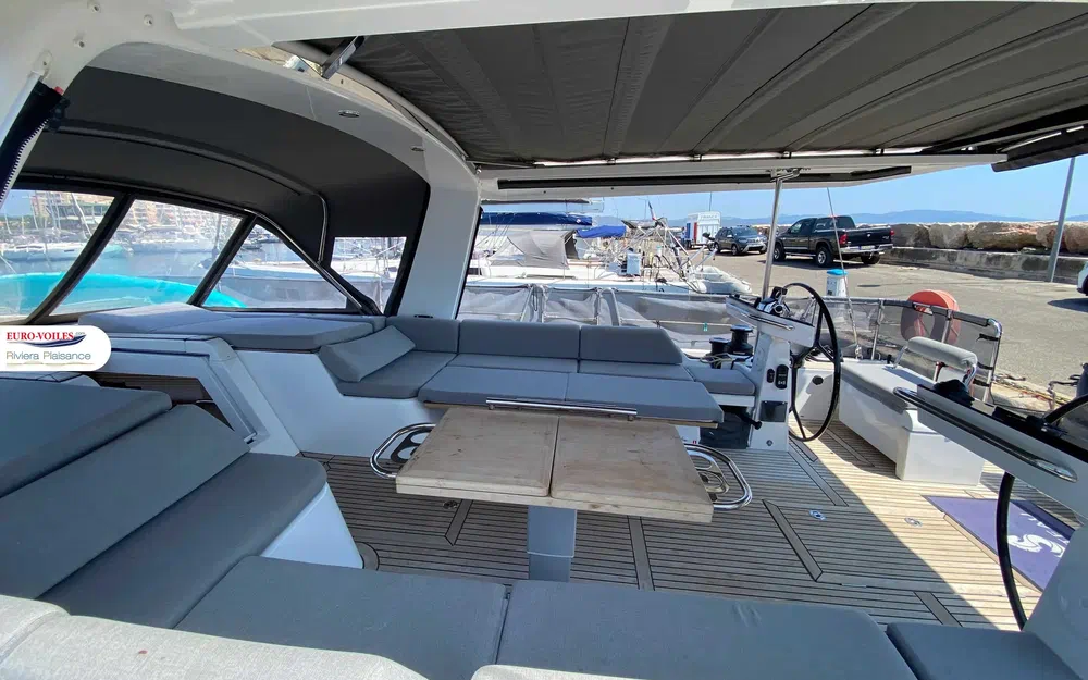 slider 9 Beneteau Oceanis 60
