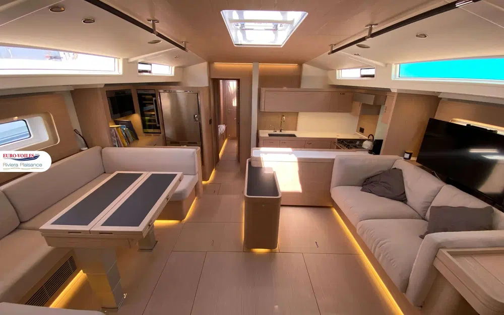 slider 15 Beneteau Oceanis 60