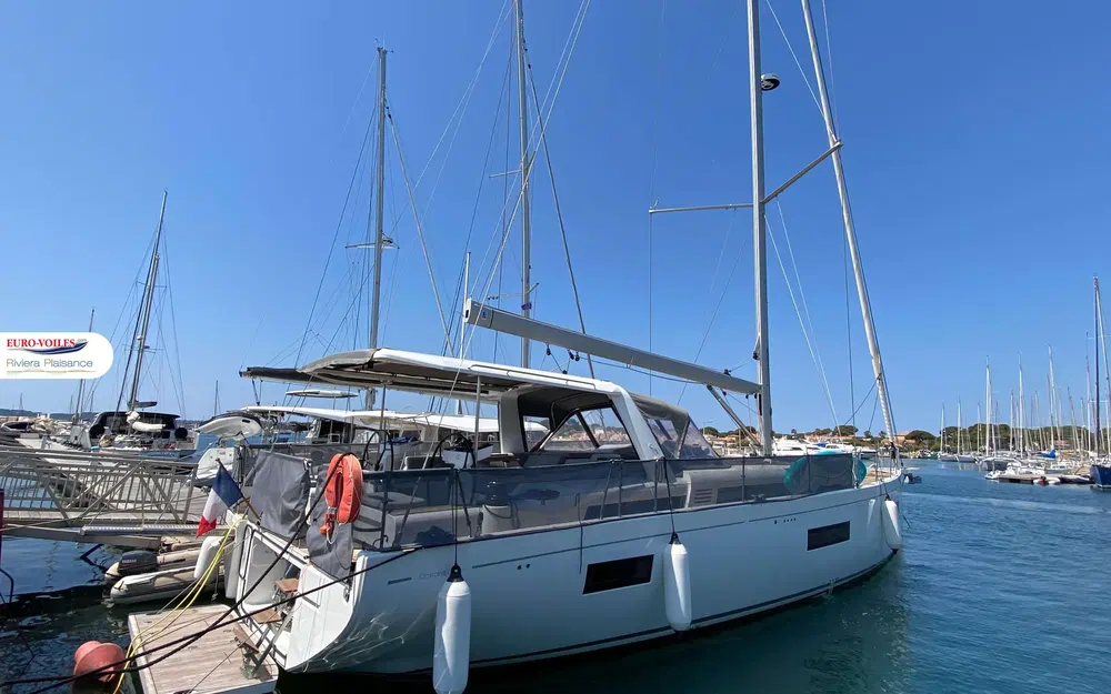slider 1 Beneteau Oceanis 60