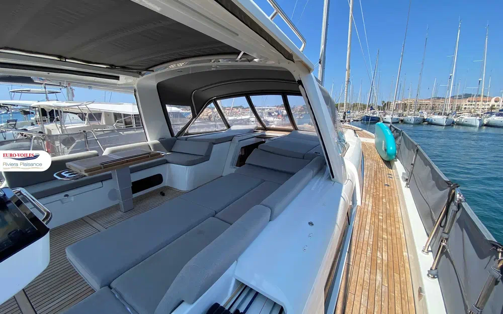 slider 2 Beneteau Oceanis 60