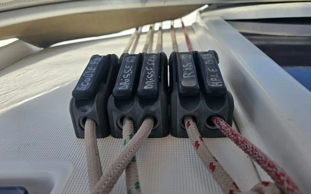 slider 5 Dufour 310
