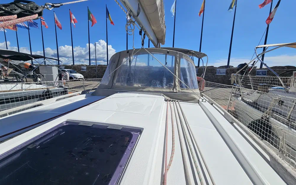 slider 8 Dufour 310