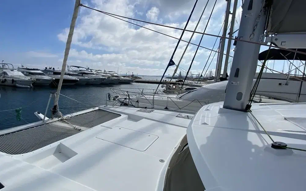 slider 6 Fountaine Pajot Saona 47