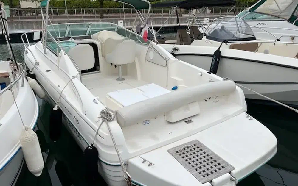 slider 0 Jeanneau Leader 705