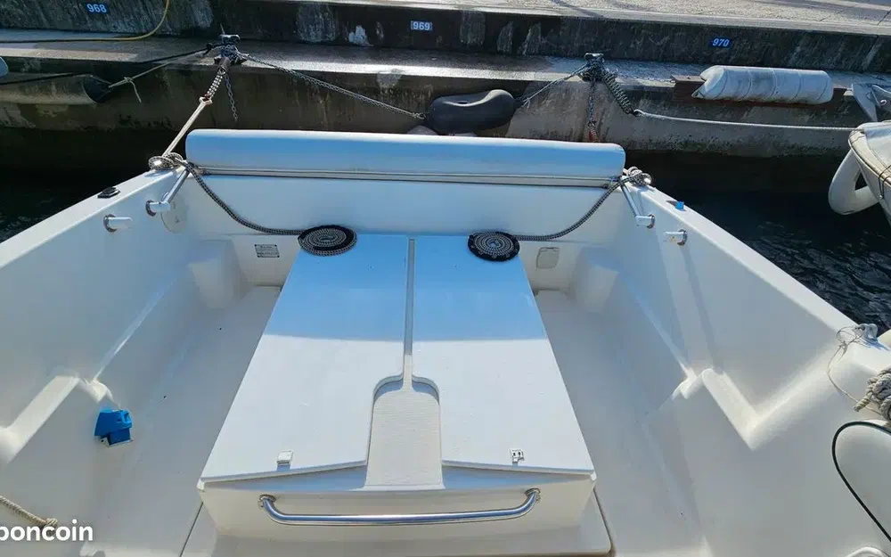 slider 2 Jeanneau Leader 705