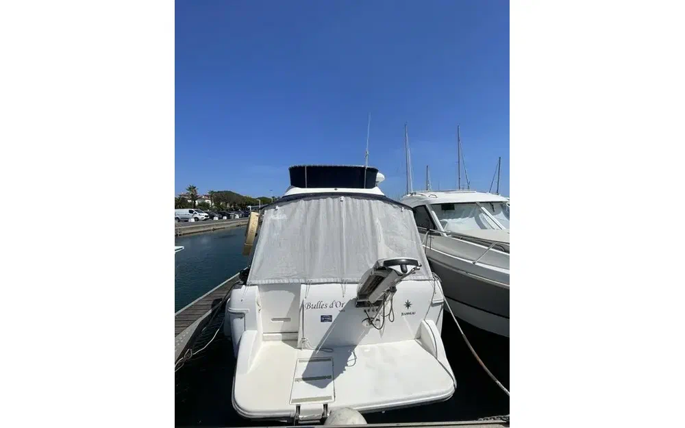 slider 1 Jeanneau Merry Fisher 925 Fly