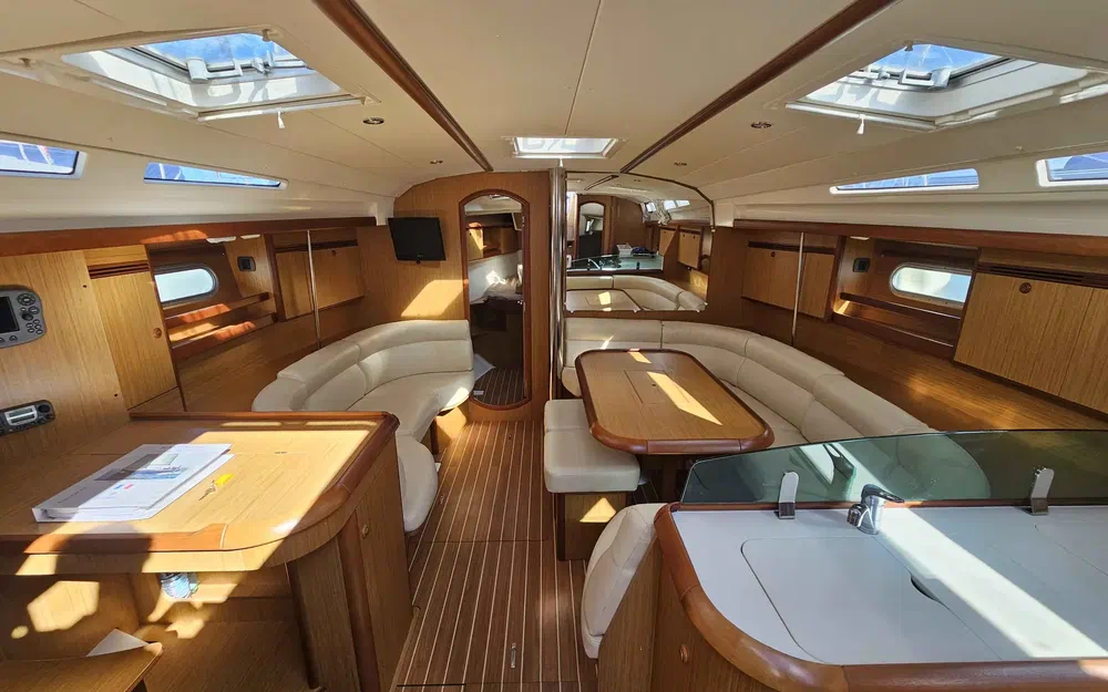 slider 10 Jeanneau Sun Odyssey 45
