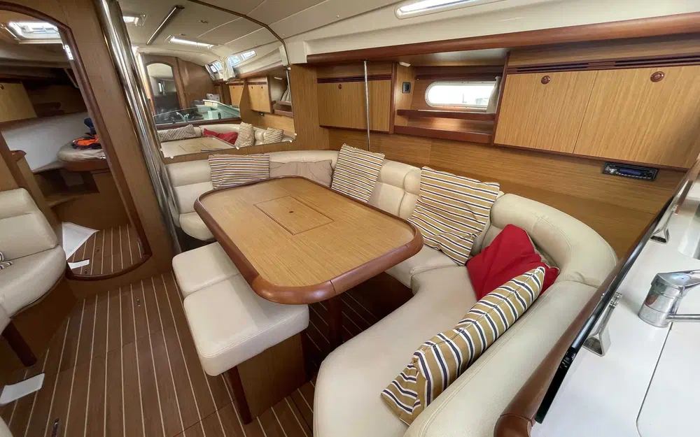 slider 11 Jeanneau Sun Odyssey 45