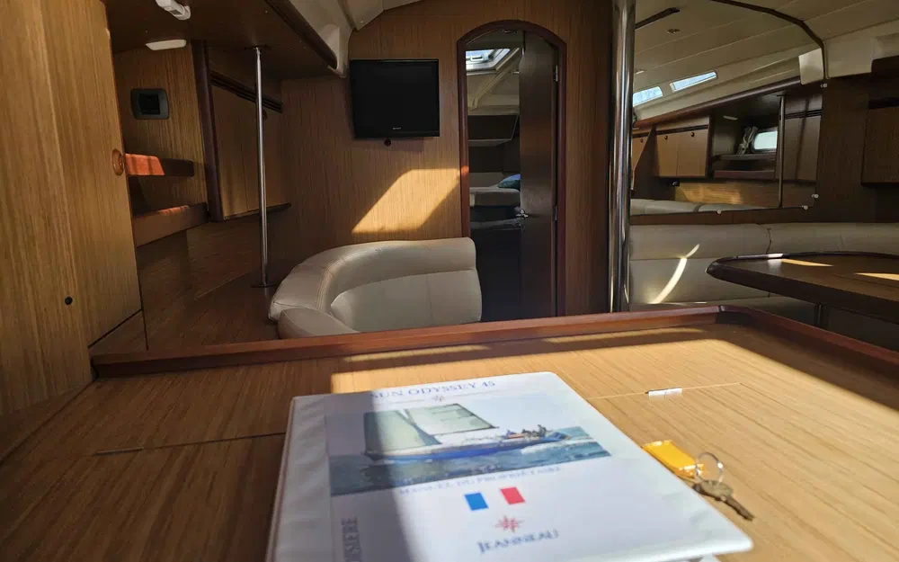 slider 14 Jeanneau Sun Odyssey 45