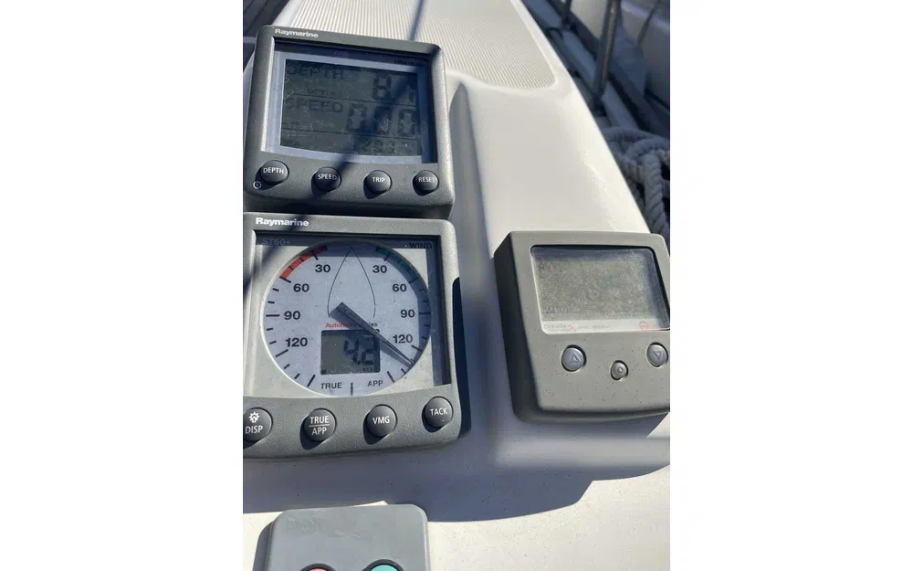 slider 8 Jeanneau Sun Odyssey 45