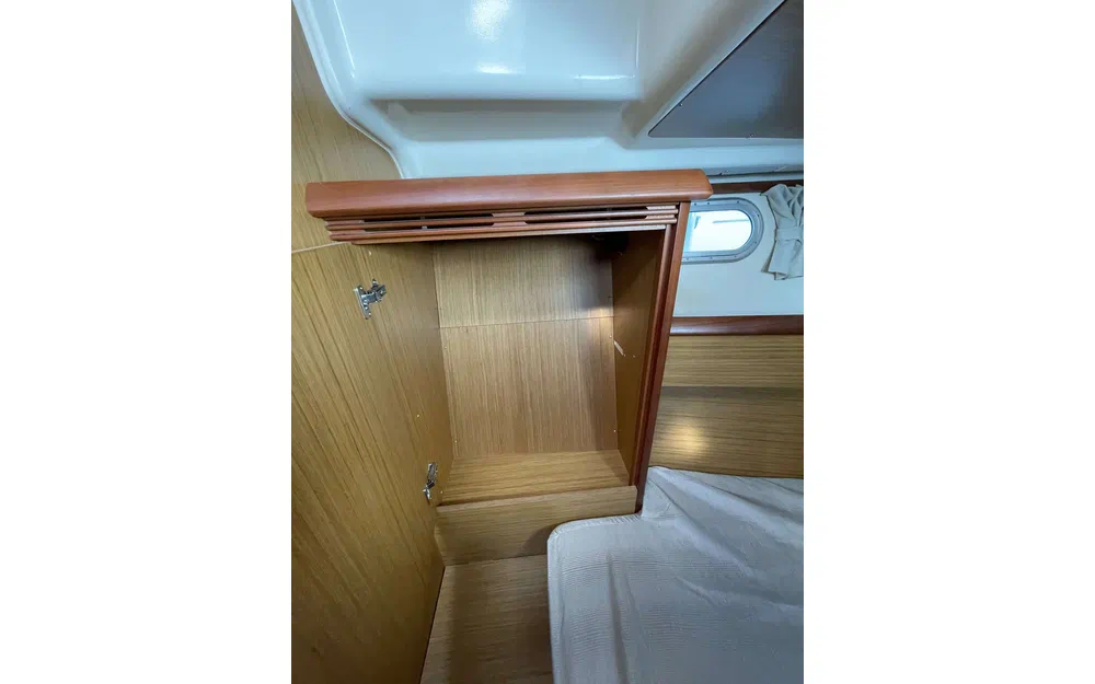 slider 17 Jeanneau Sun Odyssey 45