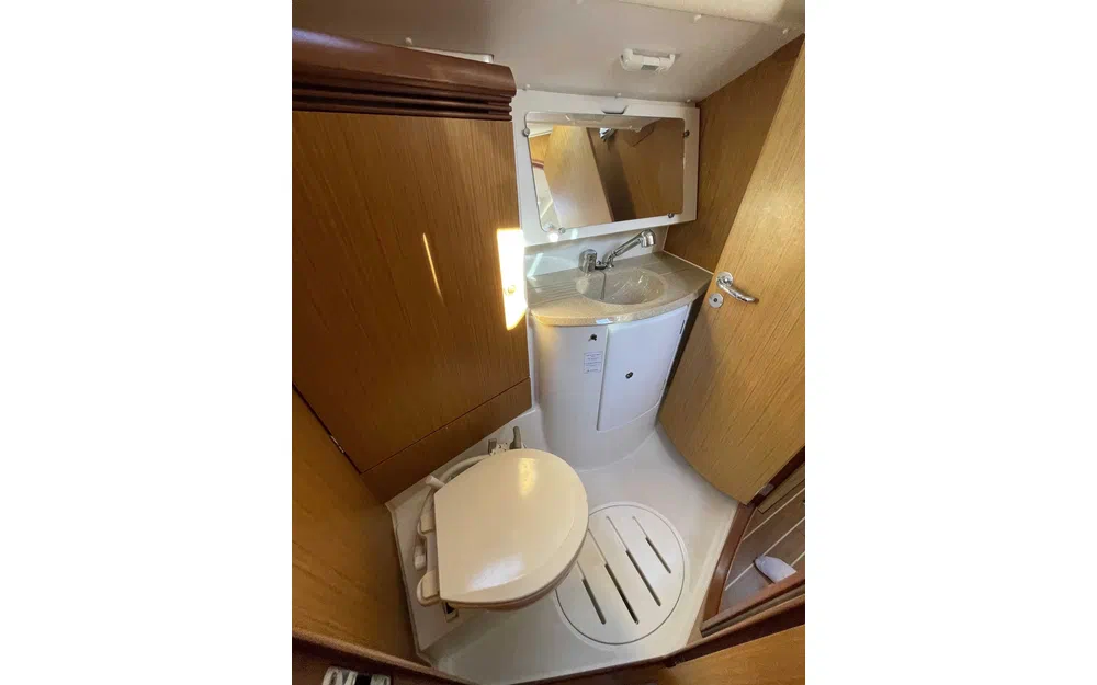 slider 19 Jeanneau Sun Odyssey 45