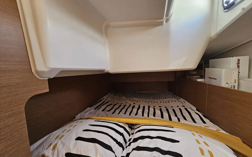slider 9 Jeanneau sun odyssey 350