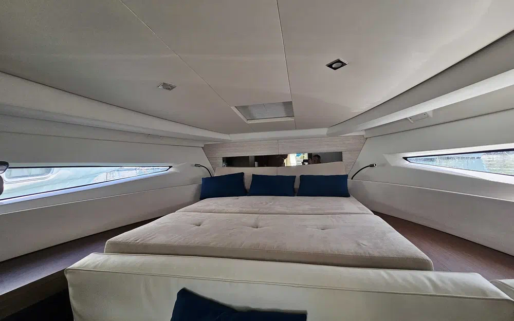 slider 13 Jeanneau Leader 36 Sportop