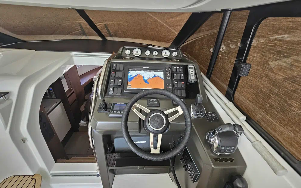 slider 15 Jeanneau Leader 36 Sportop