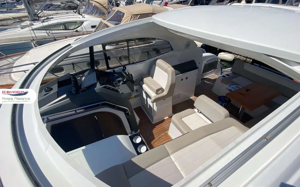 slider 2 Jeanneau Leader 36 Sportop