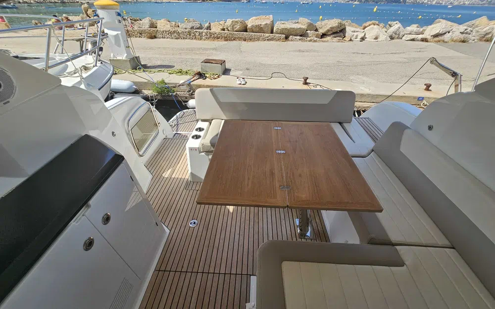 slider 5 Jeanneau Leader 36 Sportop