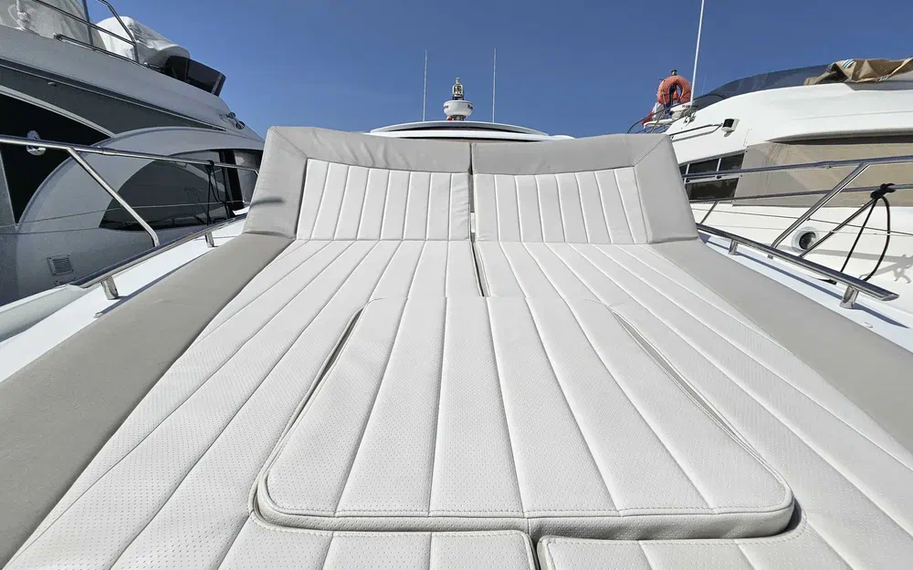 slider 6 Jeanneau Leader 36 Sportop