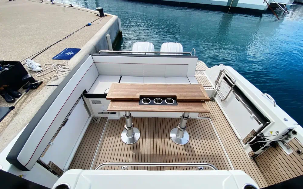 slider 6 Jeanneau Cap Camarat 9.0 WA Serie 2
