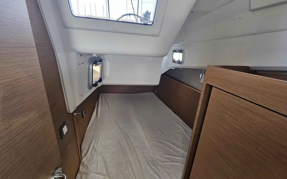 slider 17 Jeanneau Sun Odyssey 410