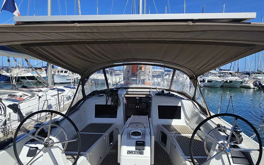 slider 1 Jeanneau Sun Odyssey 410