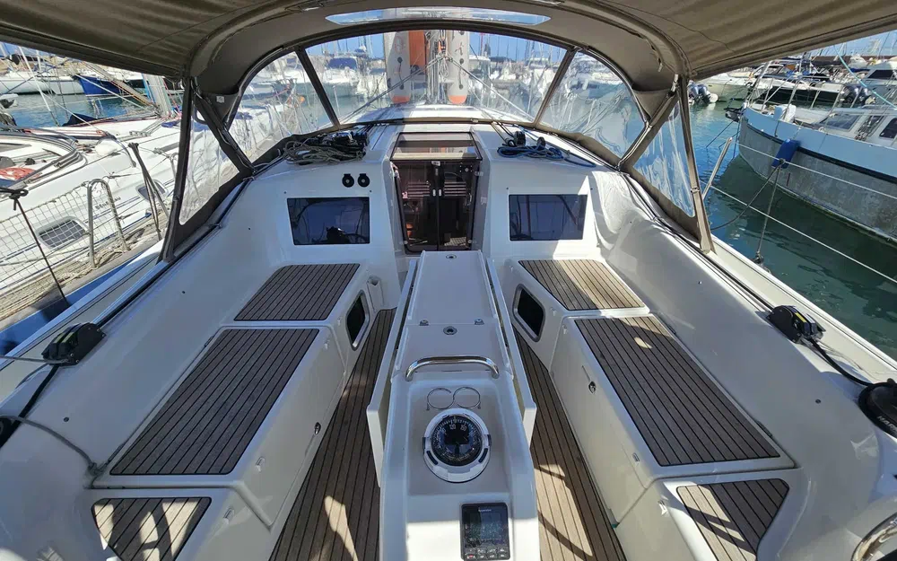 slider 2 Jeanneau Sun Odyssey 410