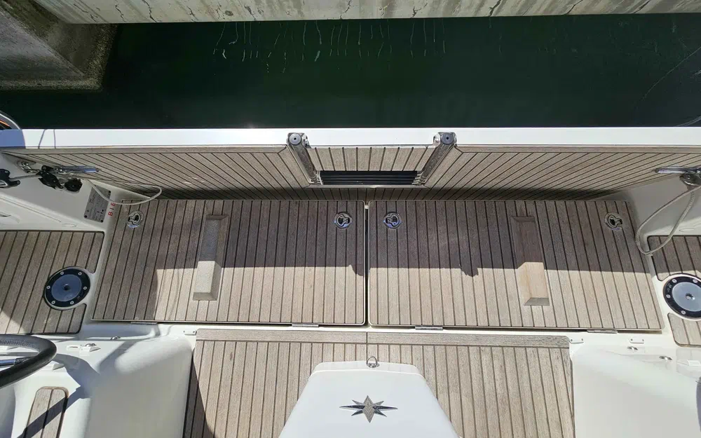 slider 4 Jeanneau Sun Odyssey 410