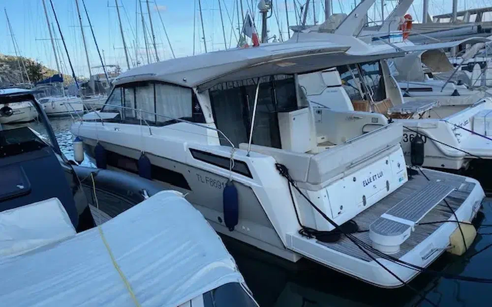 slider 1 Jeanneau NC 37
