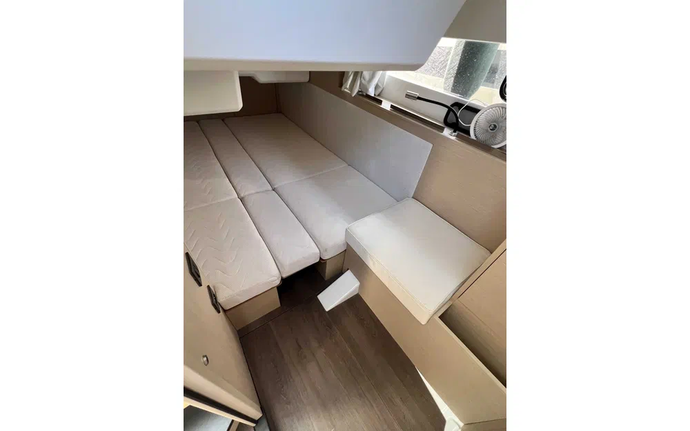 slider 6 Jeanneau NC 37
