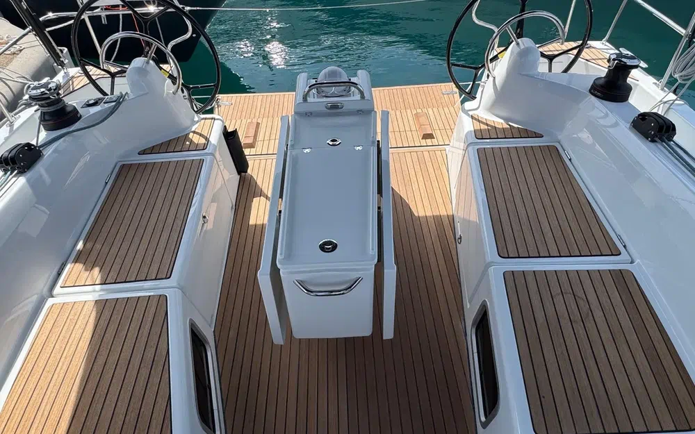 slider 17 Jeanneau Sun Odyssey 415