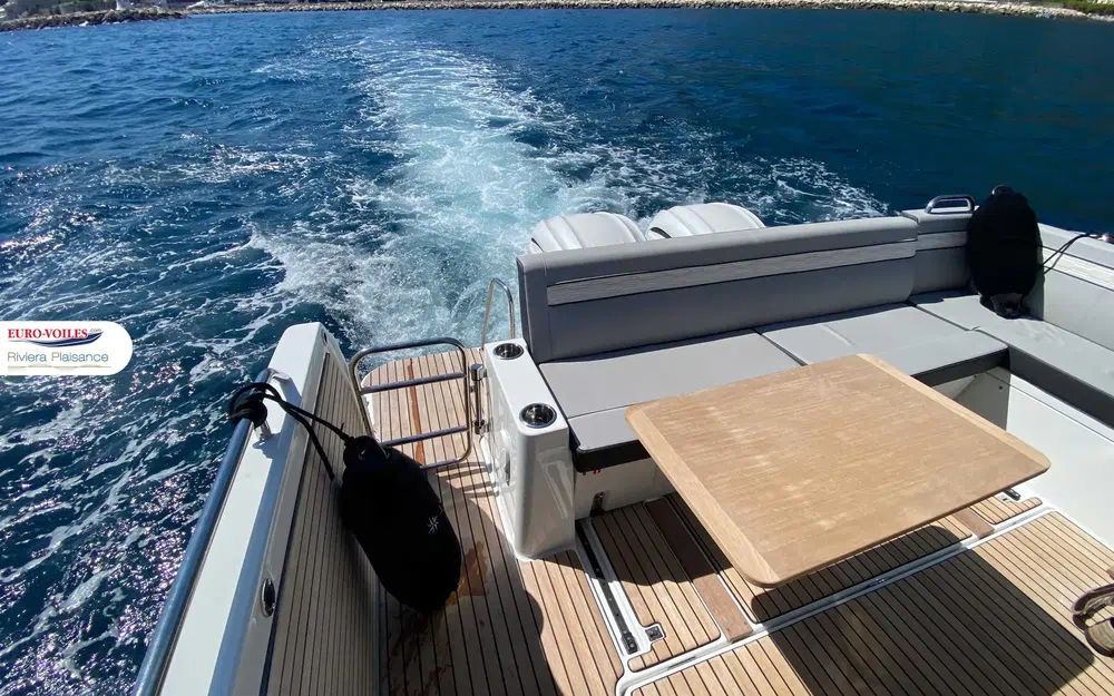 slider 5 Jeanneau merry fisher 1095 fly
