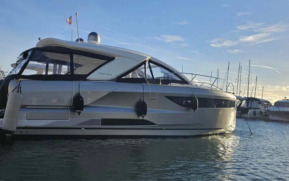 slider 0 Jeanneau DB 43