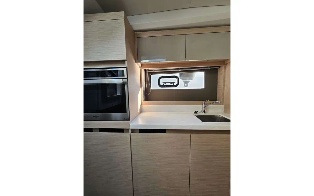 slider 12 Jeanneau DB 43