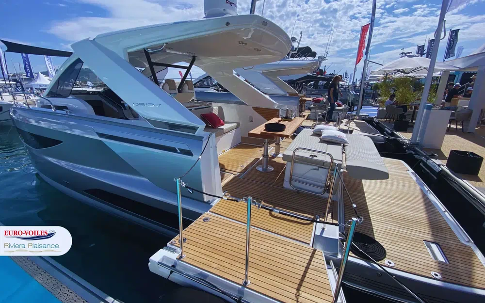 slider 3 Jeanneau DB 37