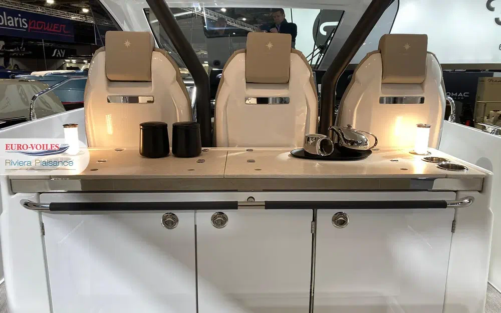 slider 7 Jeanneau DB 37